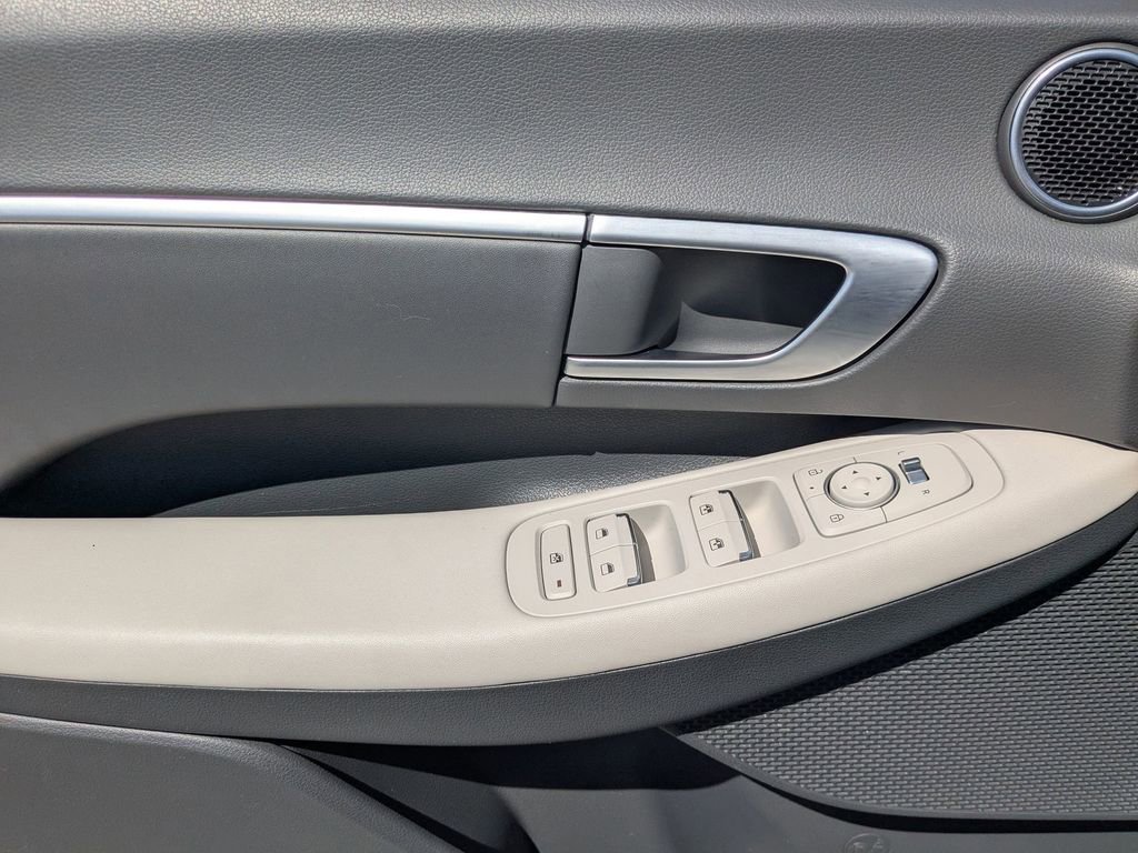 Used 2025 Hyundai Sonata SEL image 11
