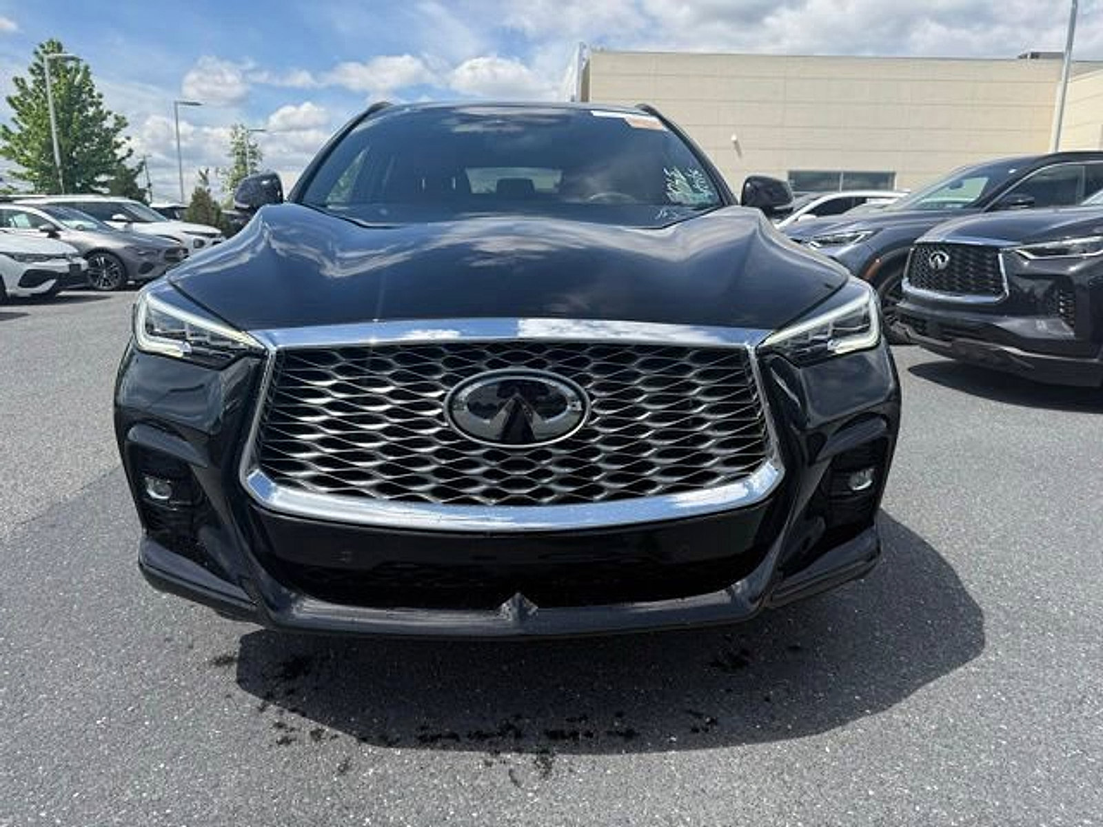 Used 2023 INFINITI QX55 Sensory w/ Lighting Package AWD/4WD image 3