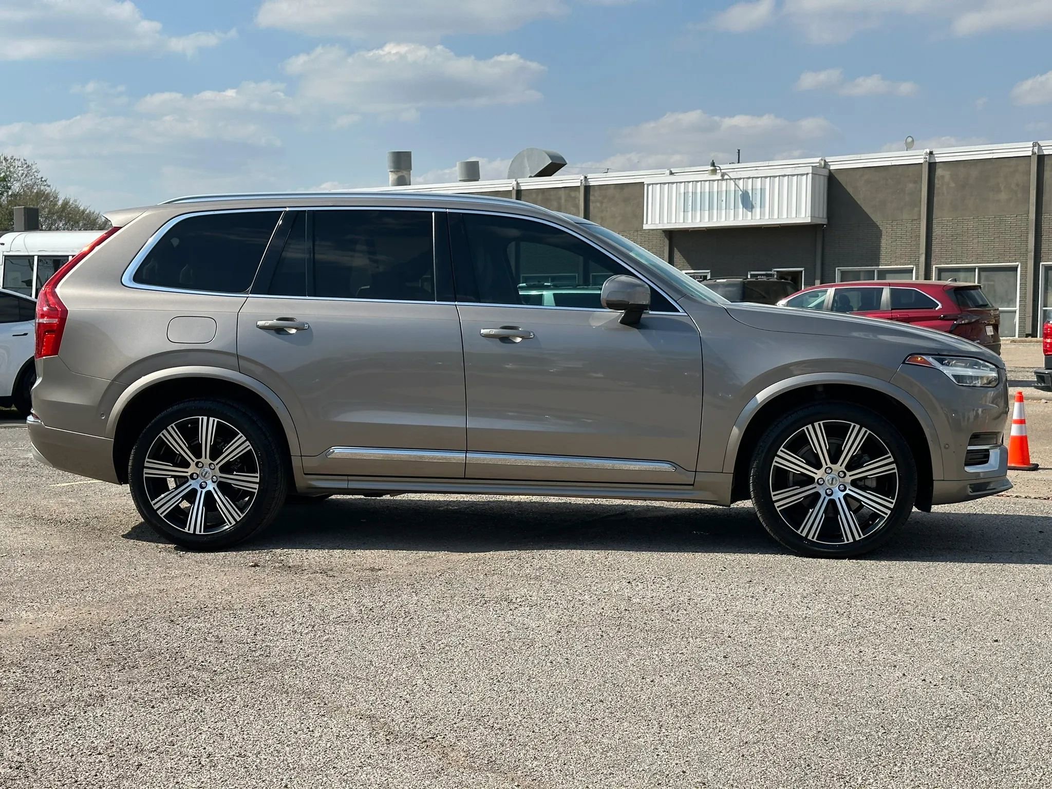 Used 2022 Volvo XC90 T6 Inscription w/ Advanced Package AWD/4WD image 8