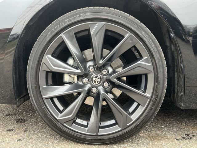 Used 2023 Toyota Corolla SE w/ SE Package image 10
