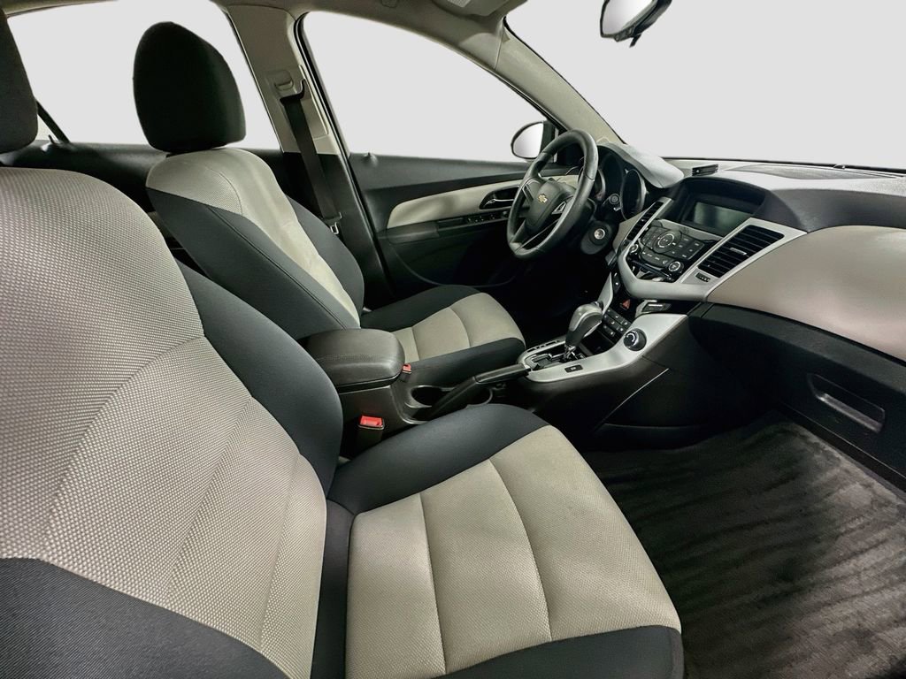 Used 2016 Chevrolet Cruze LS FWD image 24