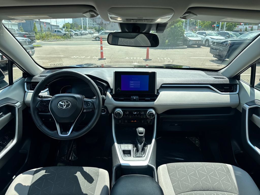 Used 2025 Toyota RAV4 XLE w/ Convenience Package AWD/4WD image 12