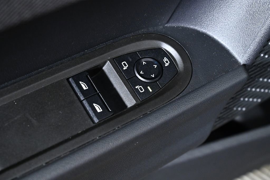 Certified 2025 MINI Cooper 2-Door Hardtop FWD image 18
