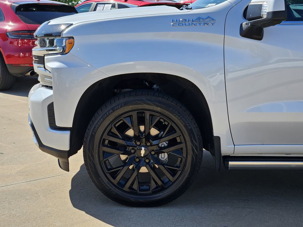 Used 2020 Chevrolet Silverado 1500 High Country w/ Technology Package AWD/4WD image 14