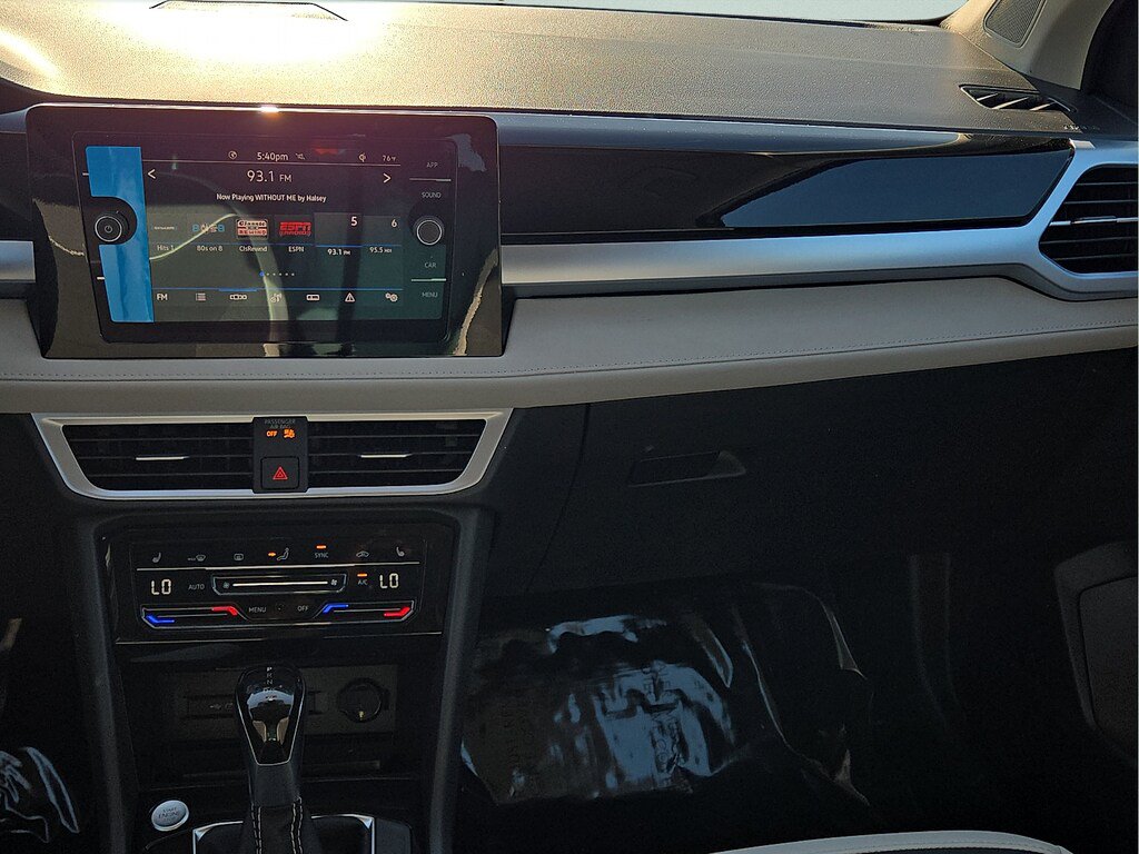New 2026 Volkswagen Taos SE FWD image 14