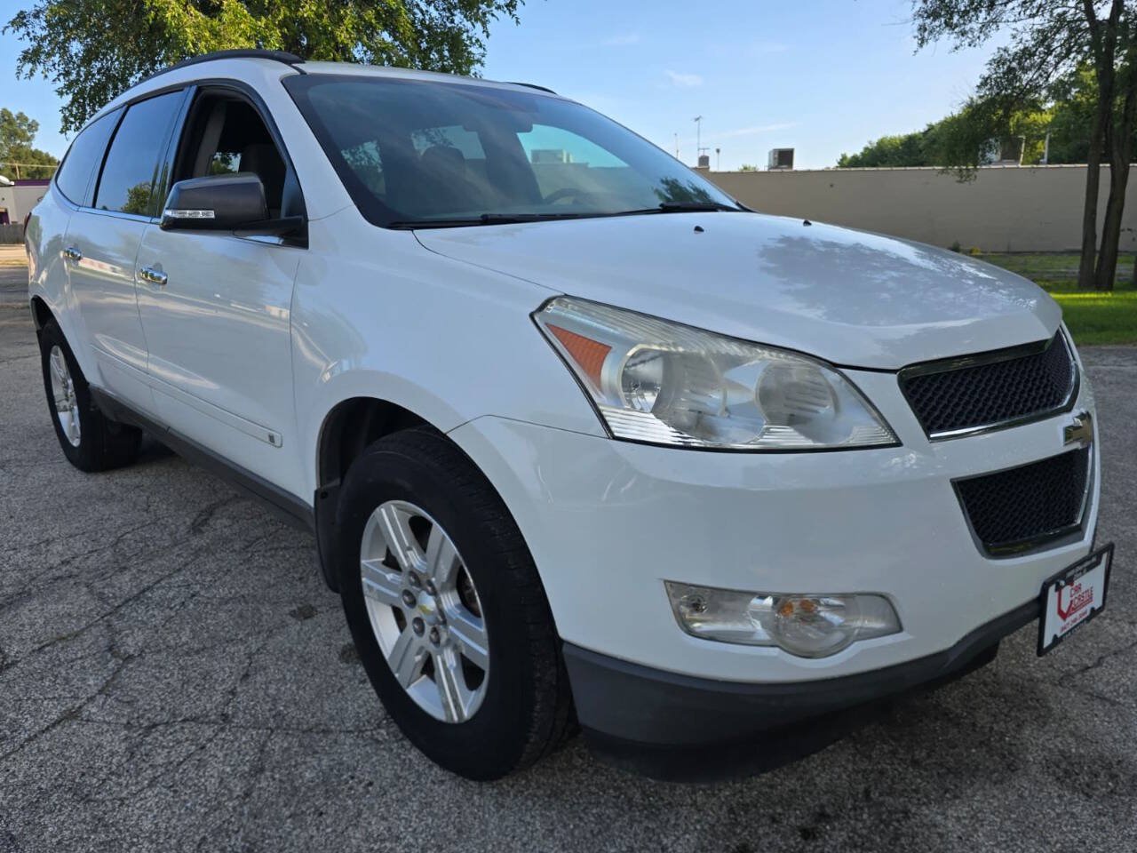 Used 2010 Chevrolet Traverse LT AWD/4WD image 3