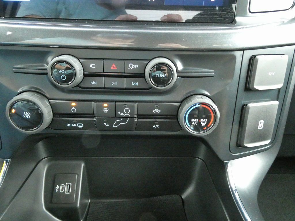 Certified 2025 Ford F150 STX w/ Equipment Group 200A image 26