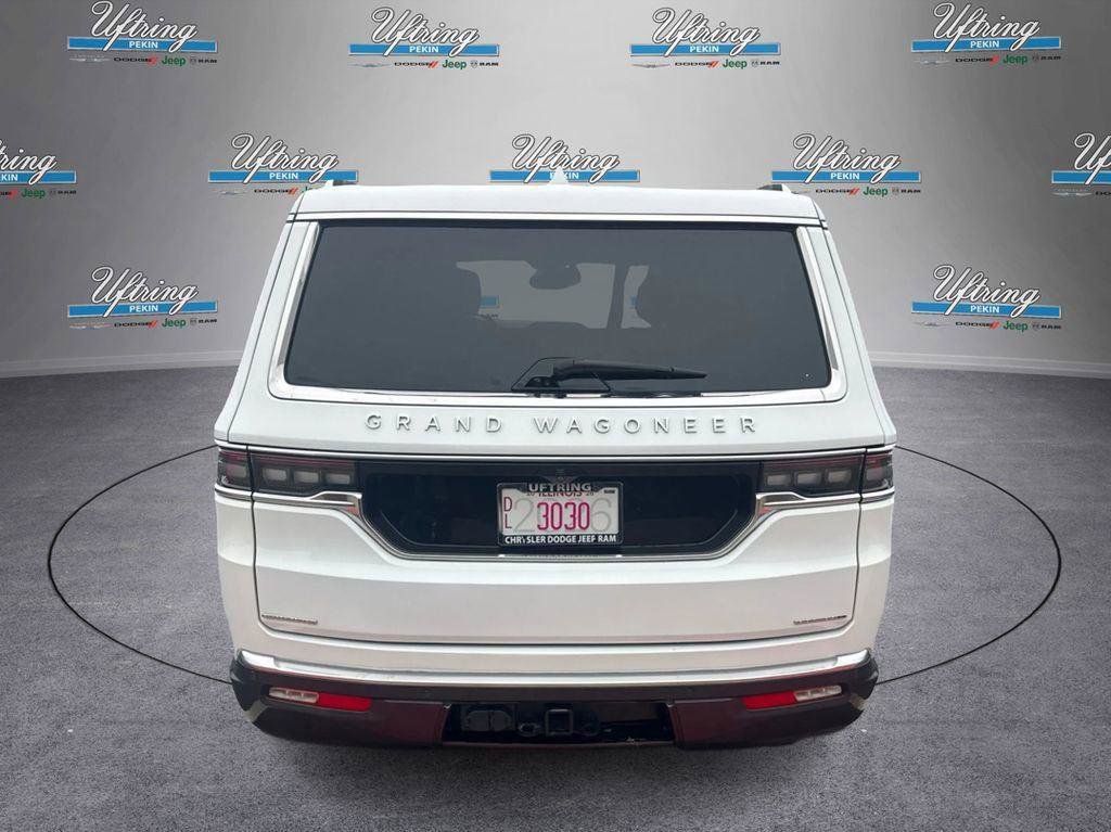 Used 2022 Jeep Grand Wagoneer Series II w/ Convenience Group III AWD/4WD image 4
