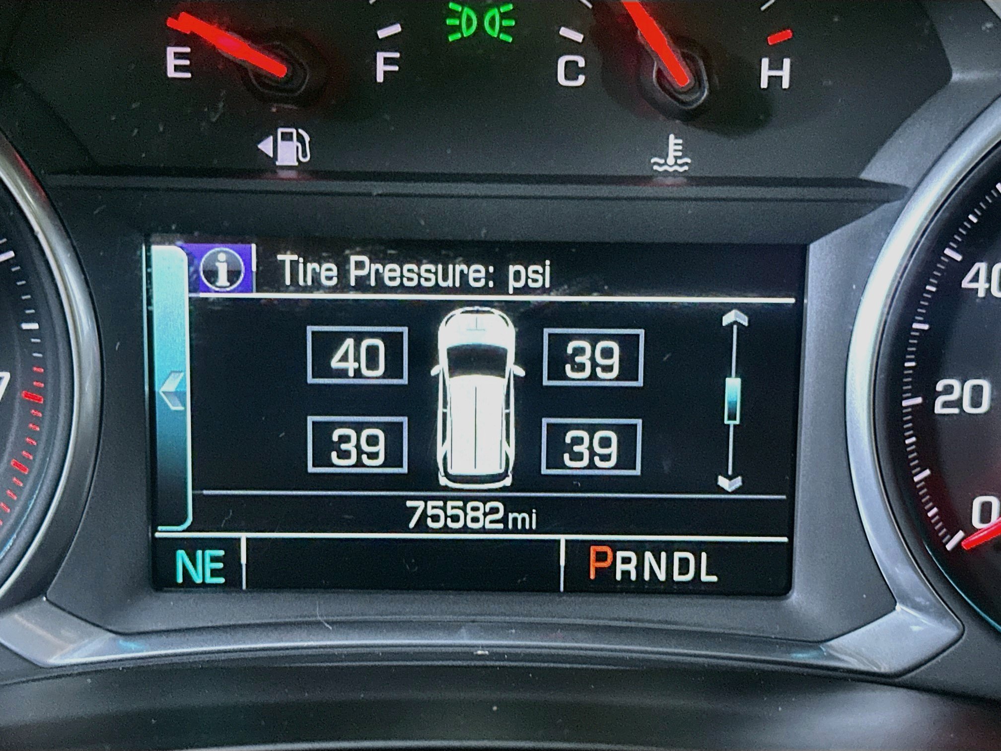 Used 2019 Chevrolet Traverse LT FWD image 19