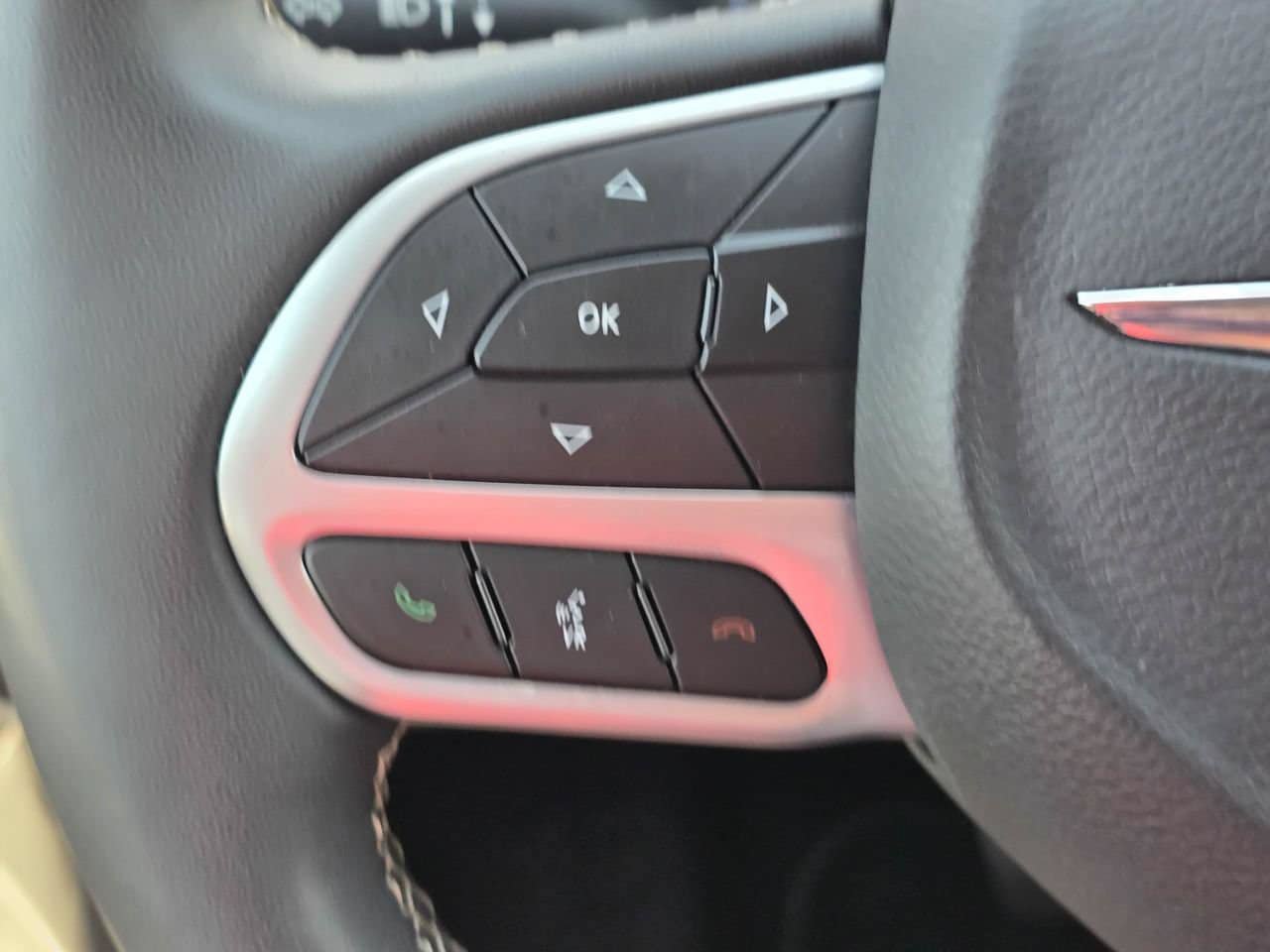 Used 2023 Chrysler Voyager LX FWD image 24