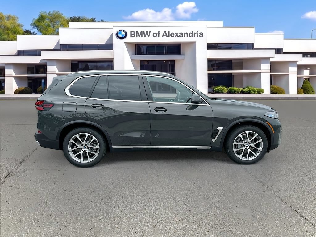 Used 2026 BMW X5 xDrive40i w/ Premium Package AWD/4WD image 8