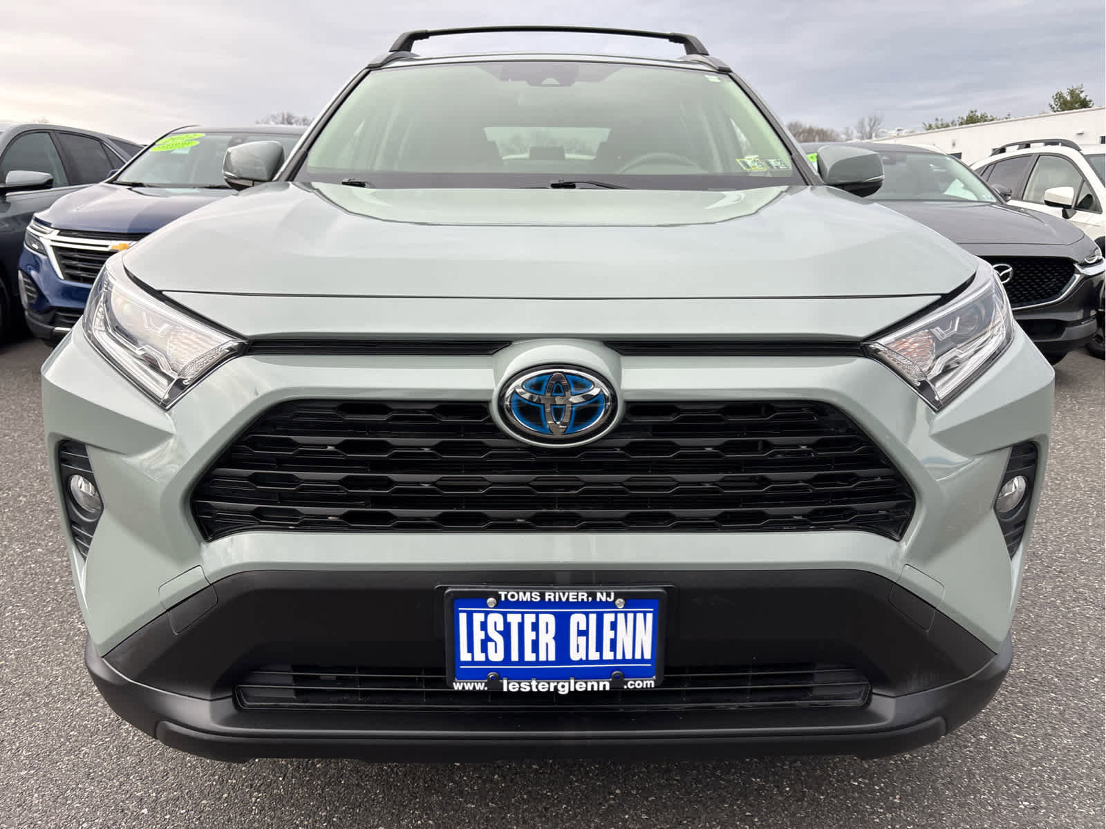 Used 2021 Toyota RAV4 XLE w/ Convenience Package image 4