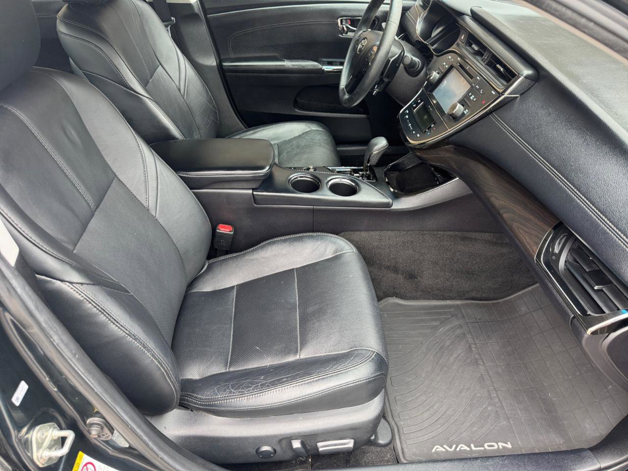 Used 2016 Toyota Avalon Limited w/ Toyota Safety Sense Package FWD image 13