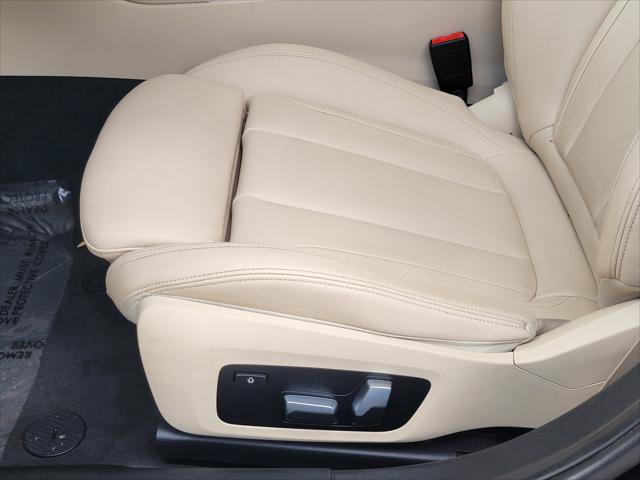 Used 2020 BMW 330i Sedan w/ Driving Assistance Package RWD image 19