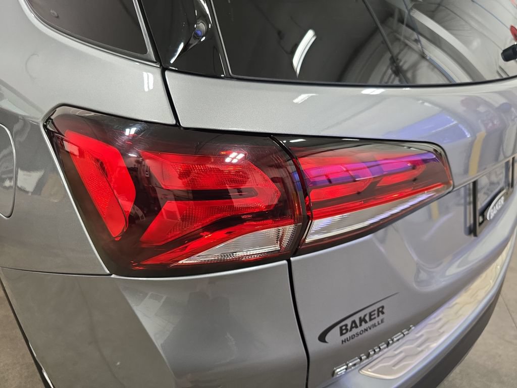 Used 2024 Chevrolet Equinox LT AWD/4WD image 34