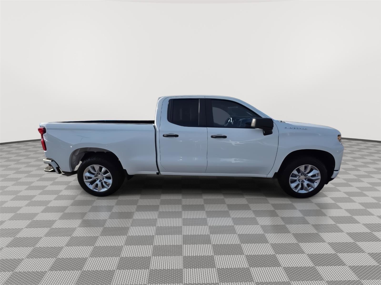 Used 2021 Chevrolet Silverado 1500 Custom image 4