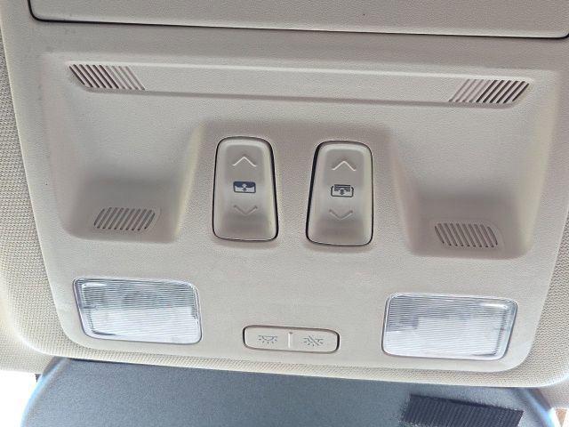 Used 2020 Ford Escape SE Sport image 29