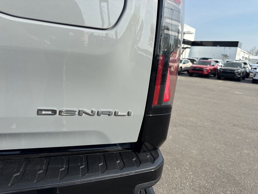 Used 2024 GMC Sierra EV Denali image 36