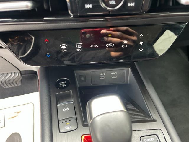 Used 2025 Nissan Kicks SR FWD image 17