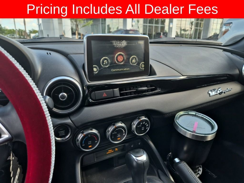 Used 2018 FIAT 124 Spider Lusso w/ Navigation & Sound Group RWD image 9