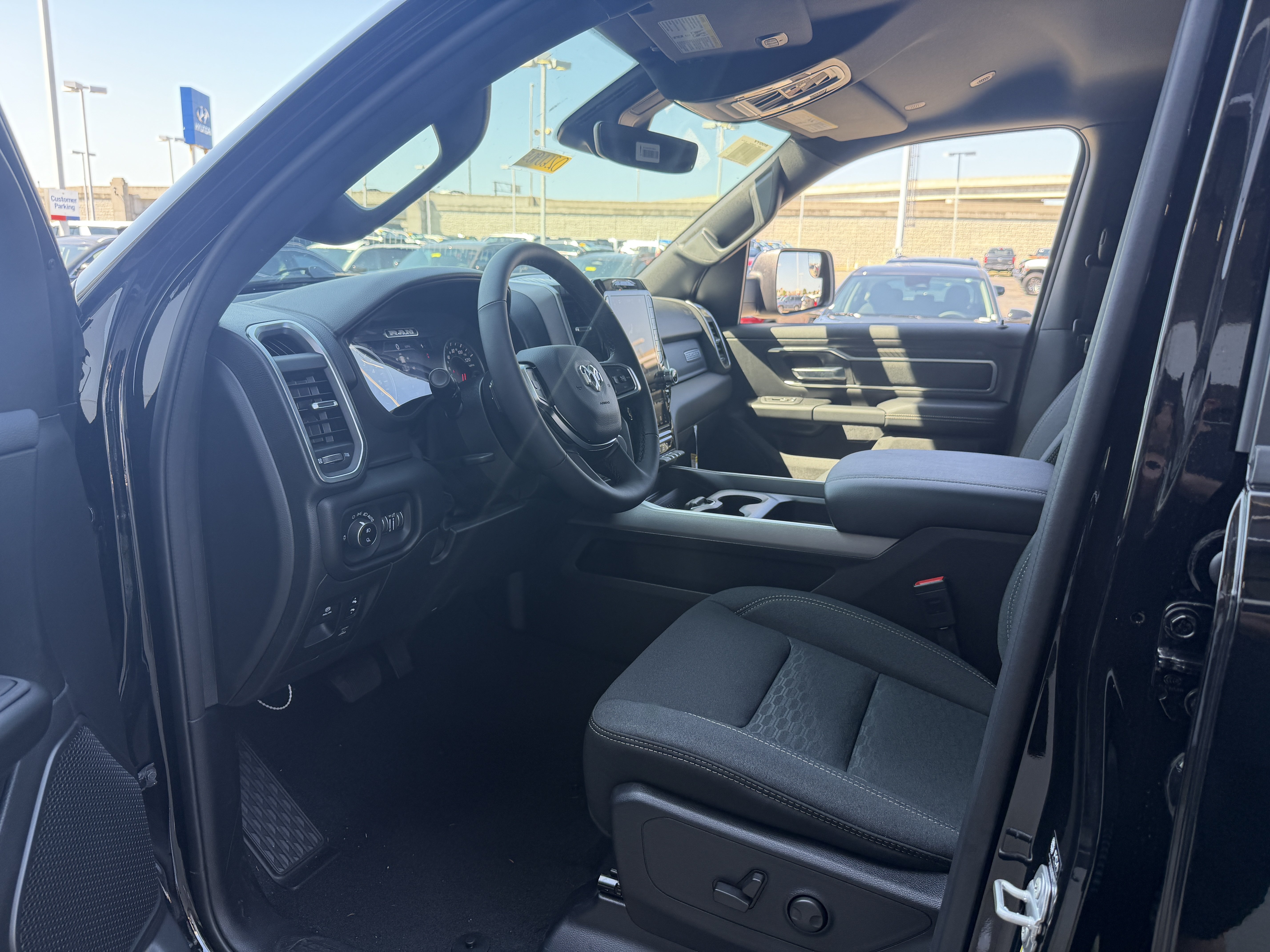 New 2026 RAM 1500 Big Horn AWD/4WD image 34