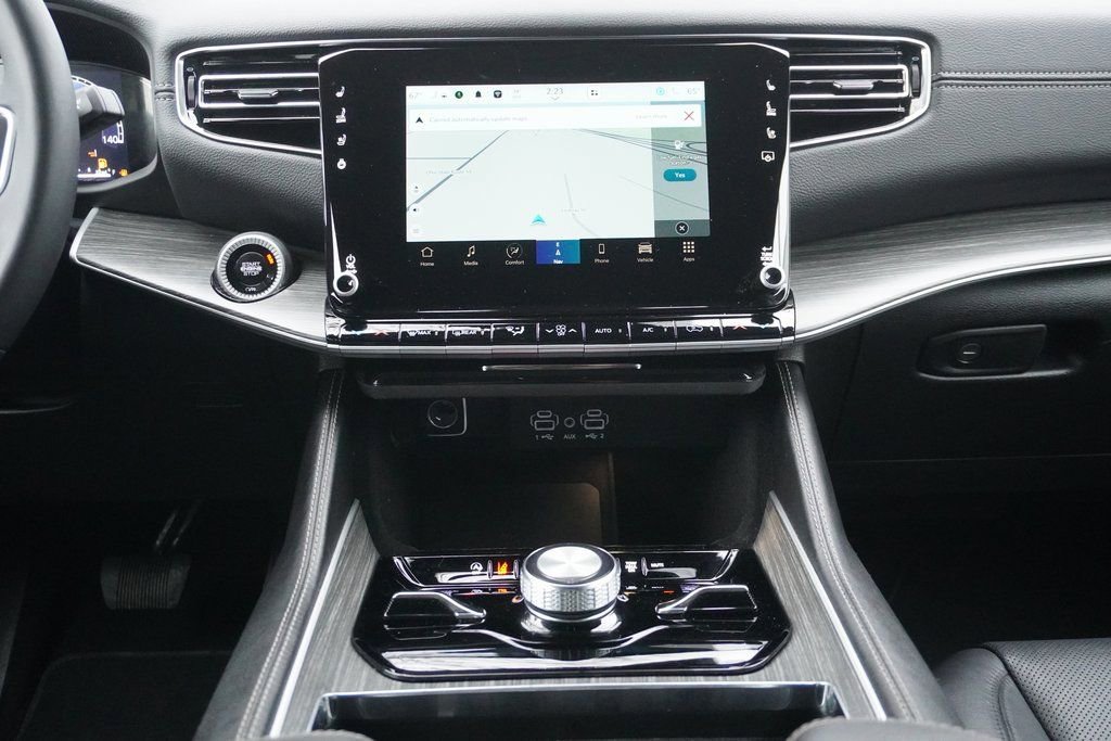 Used 2024 Jeep Wagoneer Series III image 32