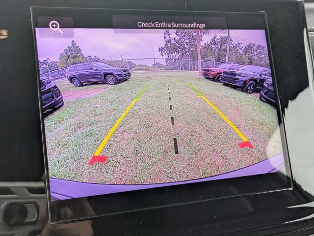 New 2025 Jeep Grand Cherokee Altitude AWD/4WD image 19
