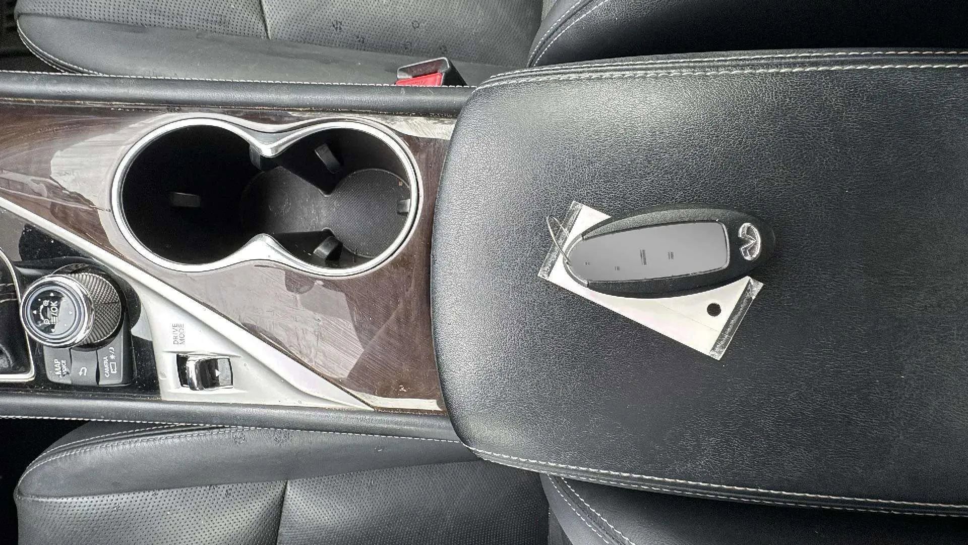 Used 2016 INFINITI Q50 3.0t Premium w/ Driver Assistance Package image 21