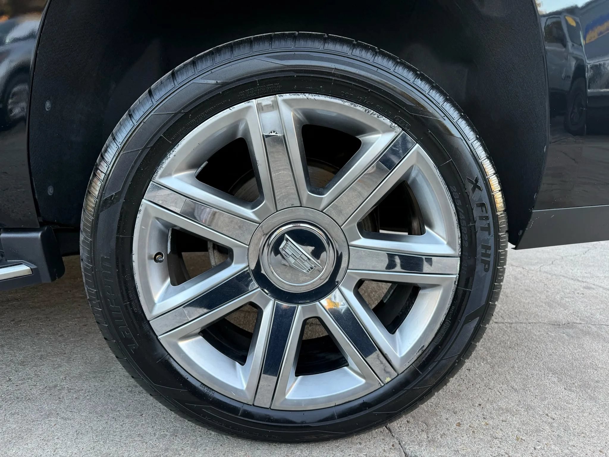 Used 2018 Cadillac Escalade Luxury RWD image 25