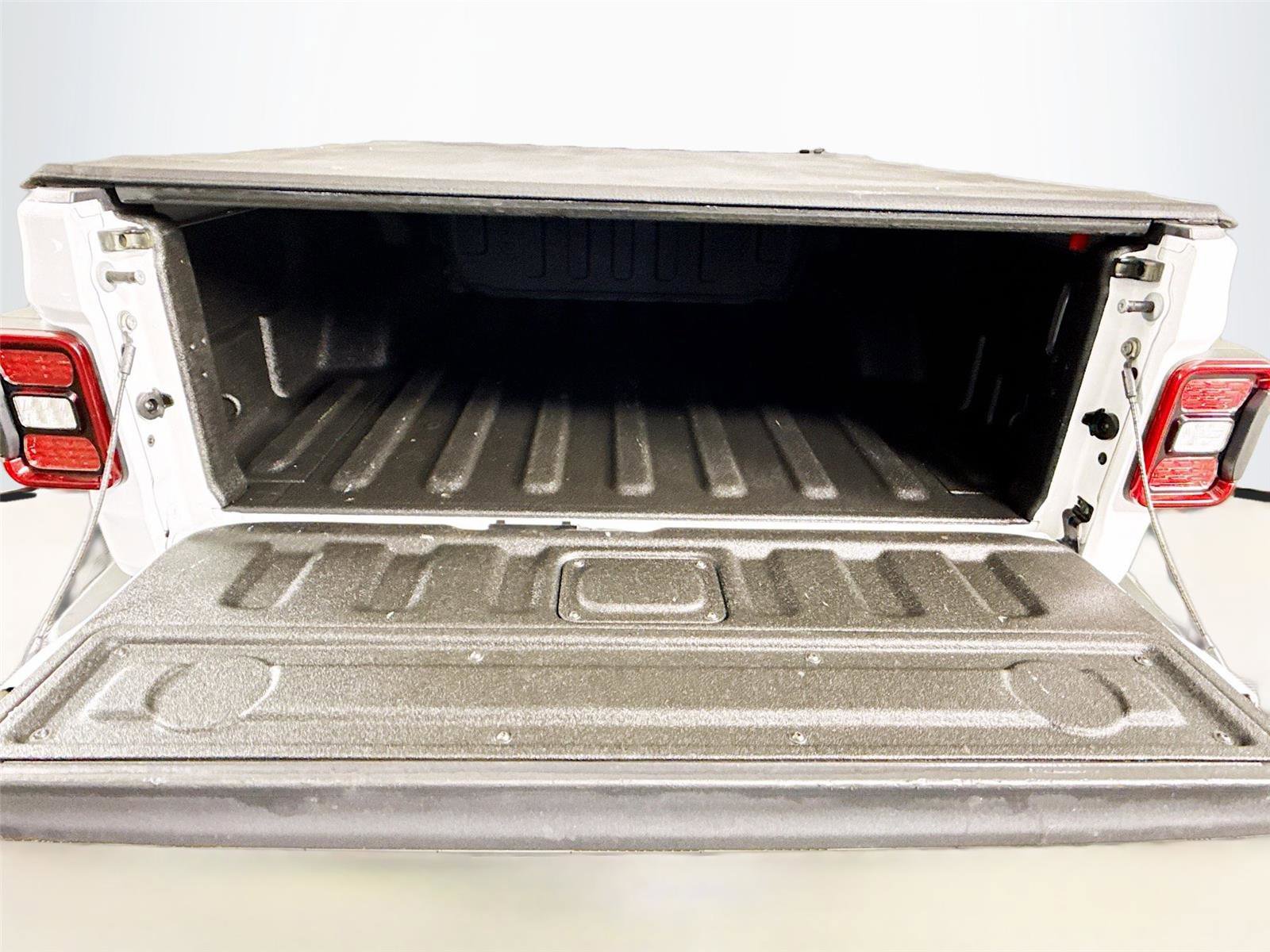 Used 2021 Jeep Gladiator Rubicon image 18