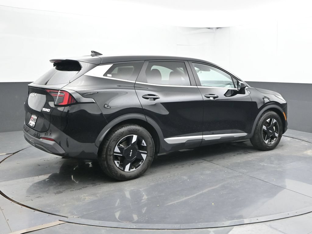 Used 2026 Kia Sportage LX FWD image 3