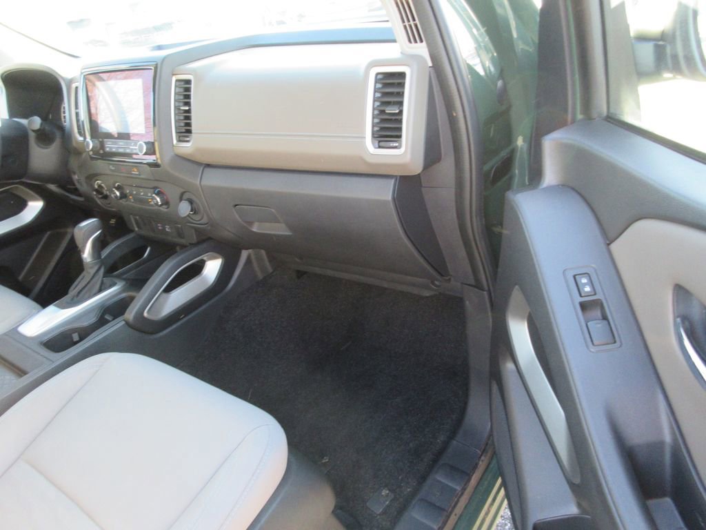Used 2023 Nissan Frontier SV image 20