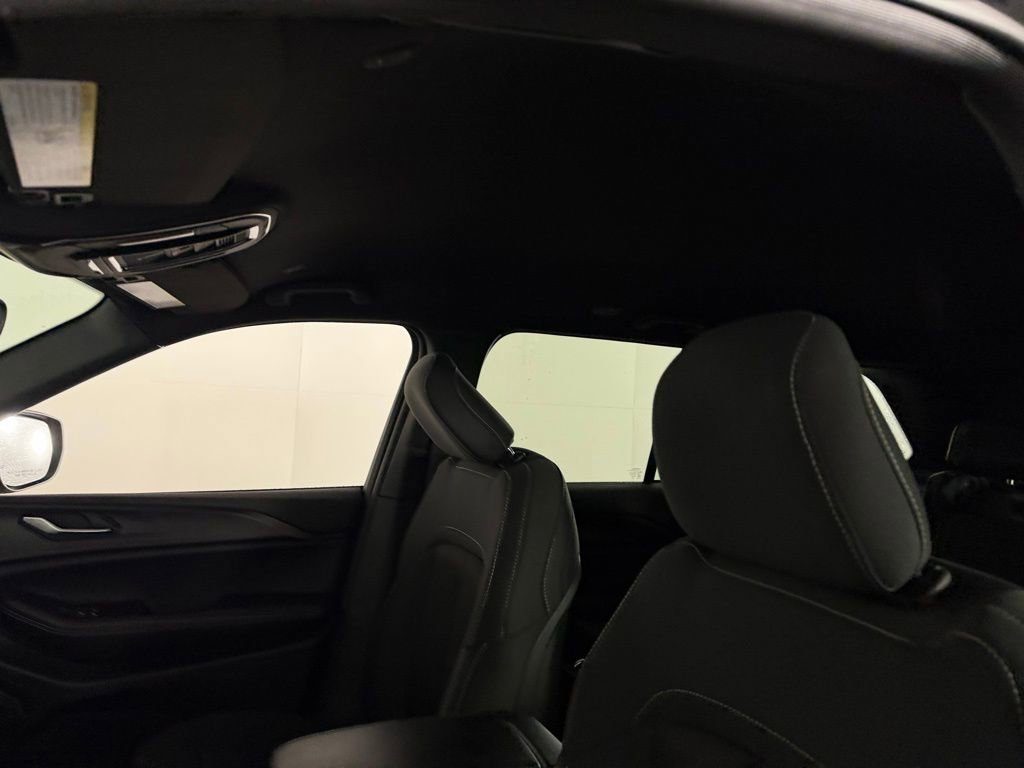 Certified 2024 Jeep Grand Cherokee Laredo image 21