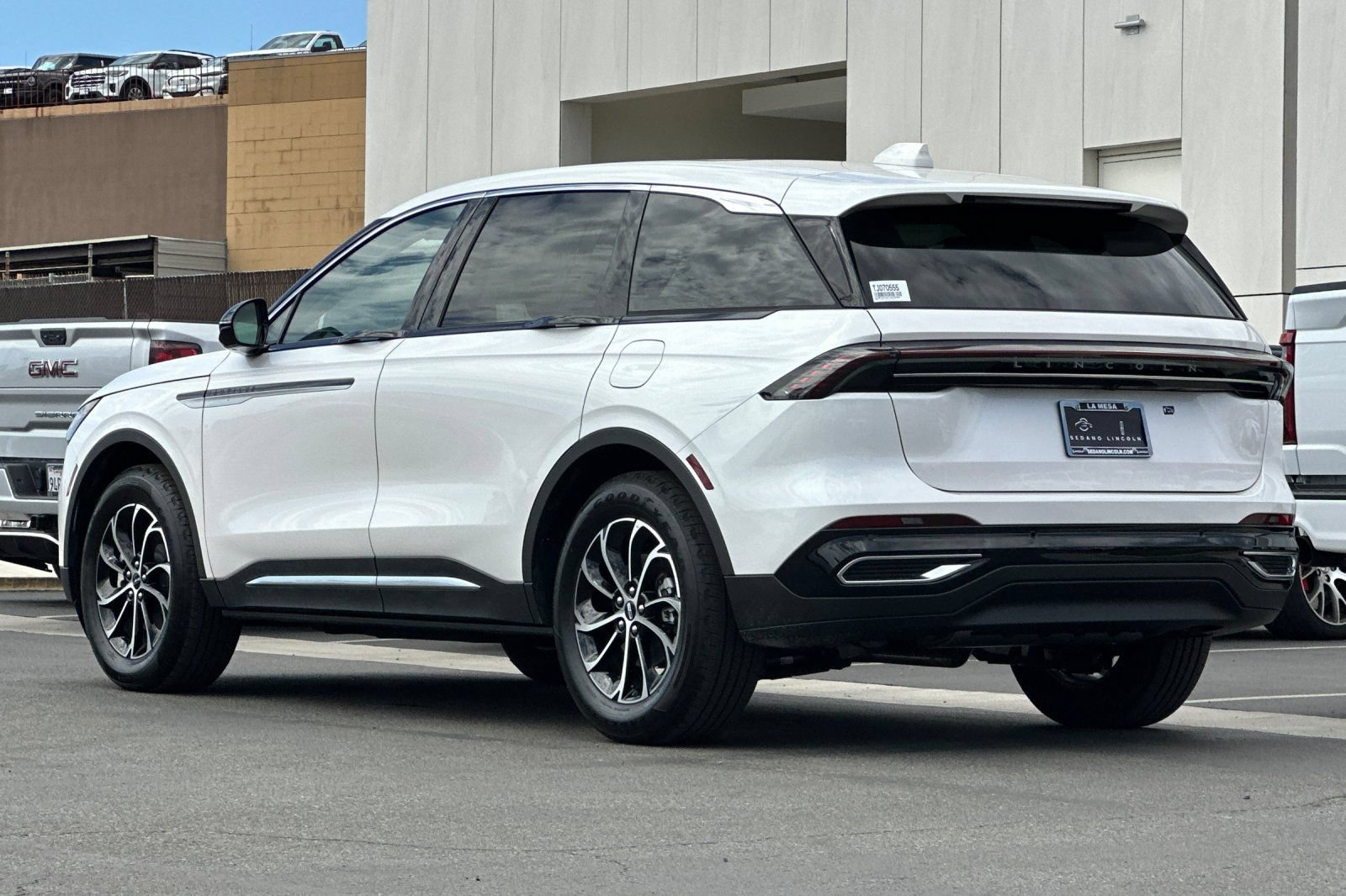 New 2026 Lincoln Nautilus Premier w/ Equipment Group 102A AWD/4WD image 5