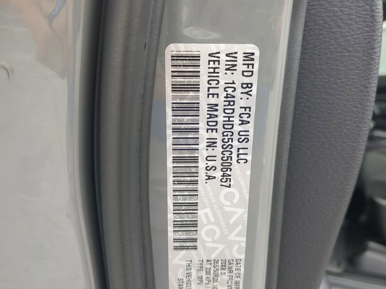 Certified 2025 Dodge Durango GT w/ Blacktop Package RWD image 28
