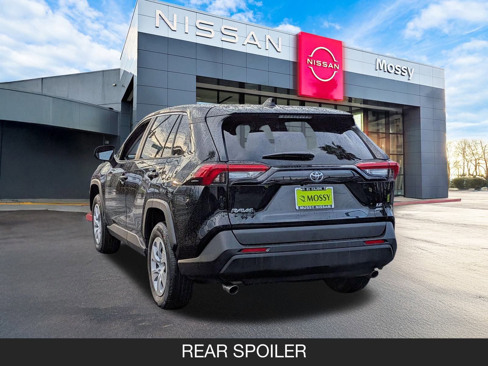 Used 2024 Toyota RAV4 LE image 8