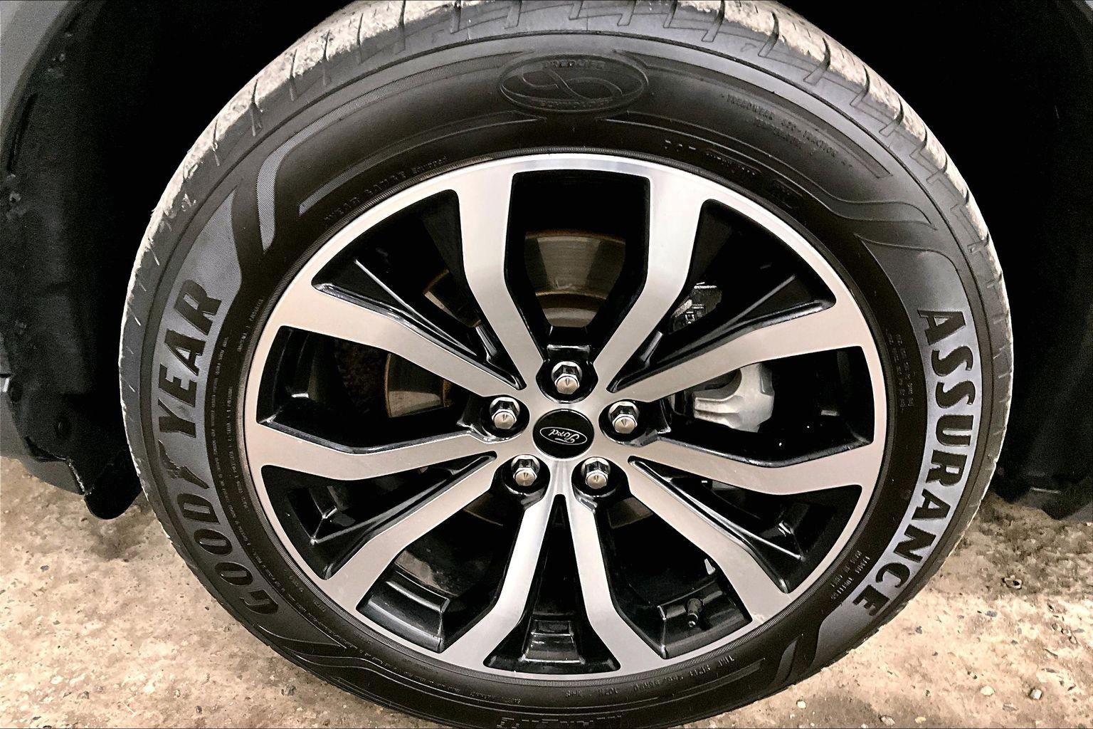 Used 2020 Ford Explorer ST w/ Premium Technology Package image 8