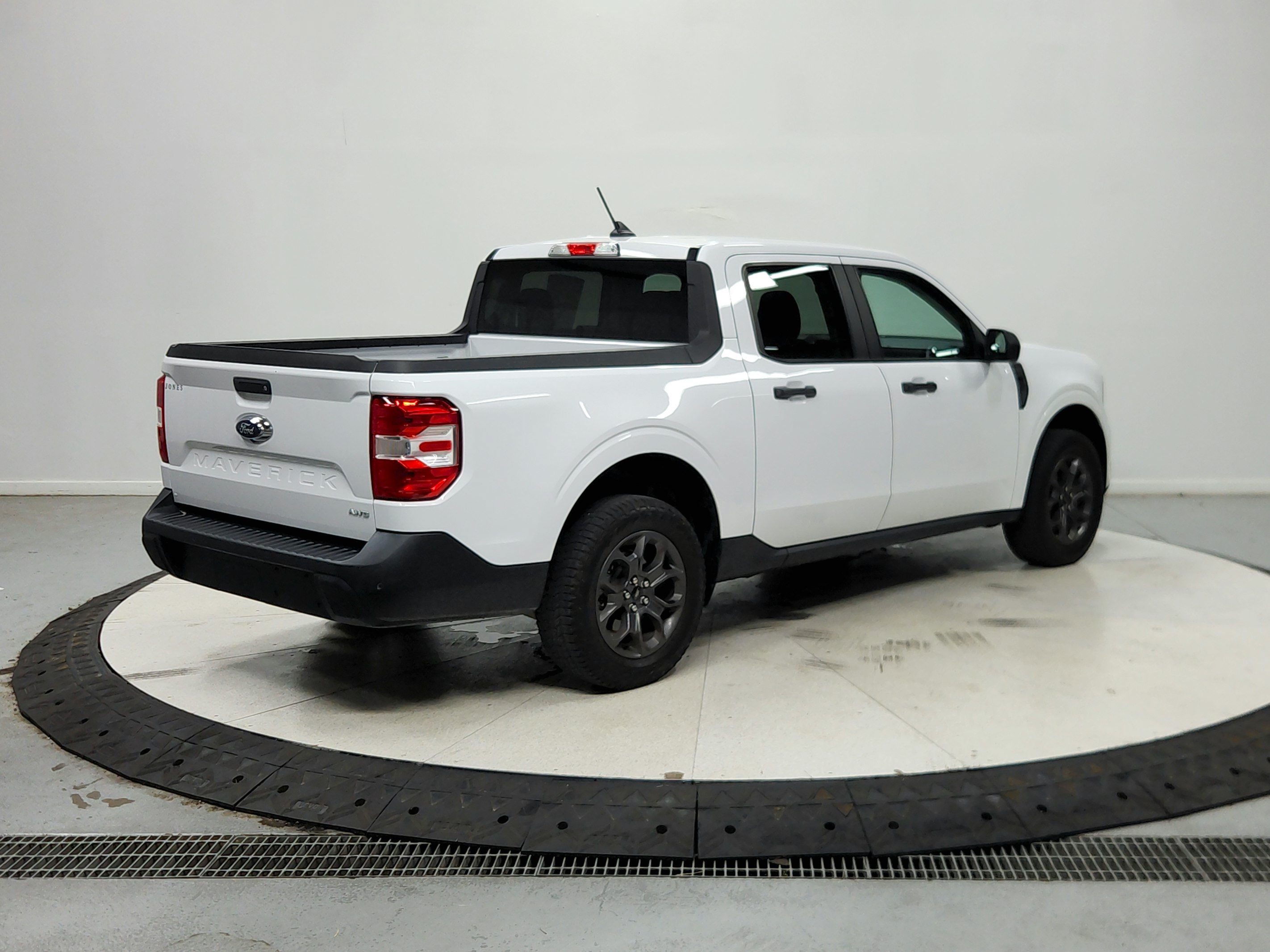 Used 2024 Ford Maverick XLT w/ Equipment Group 300A Standard AWD/4WD image 8