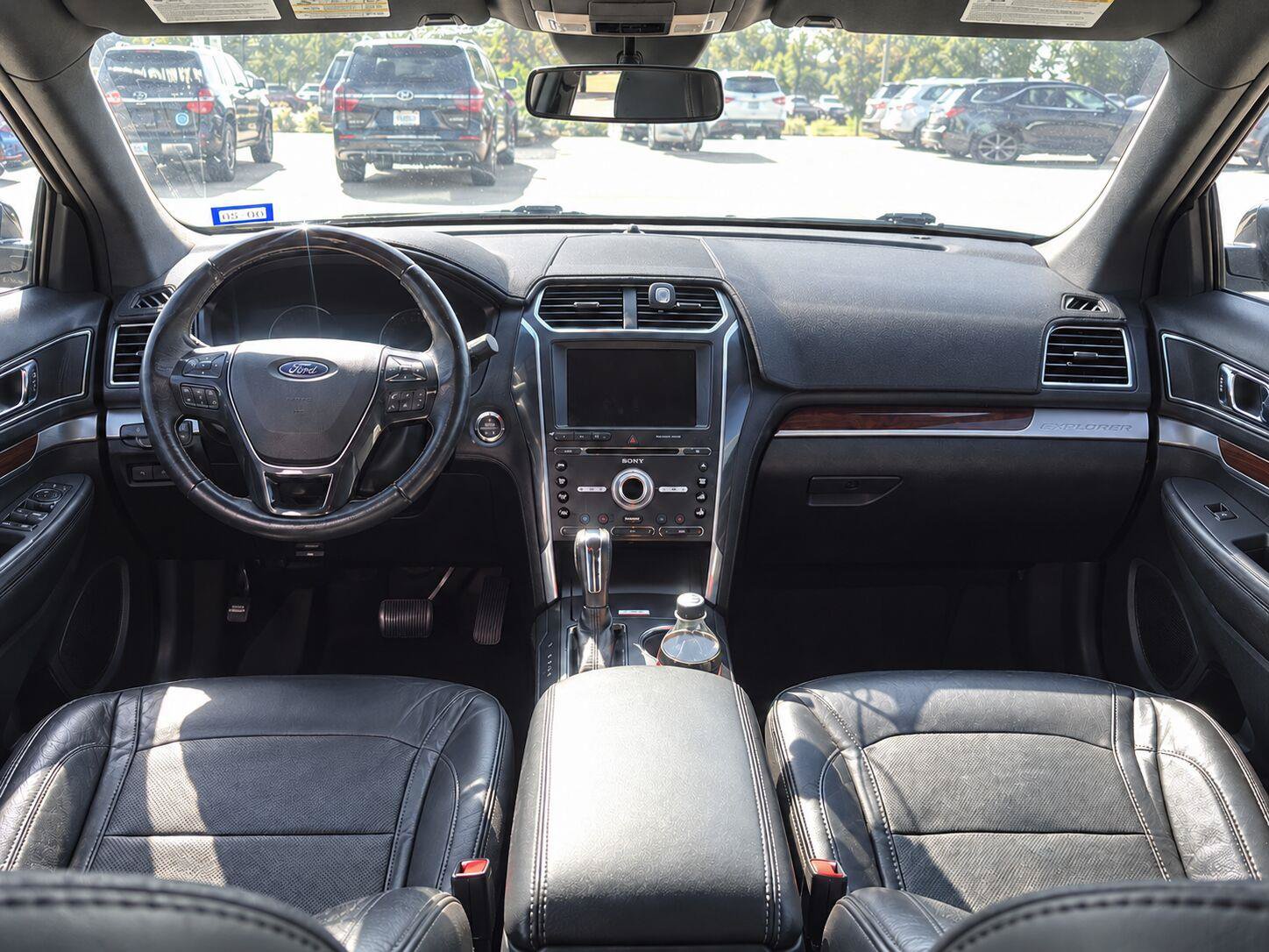 Used 2018 Ford Explorer Platinum AWD/4WD image 33