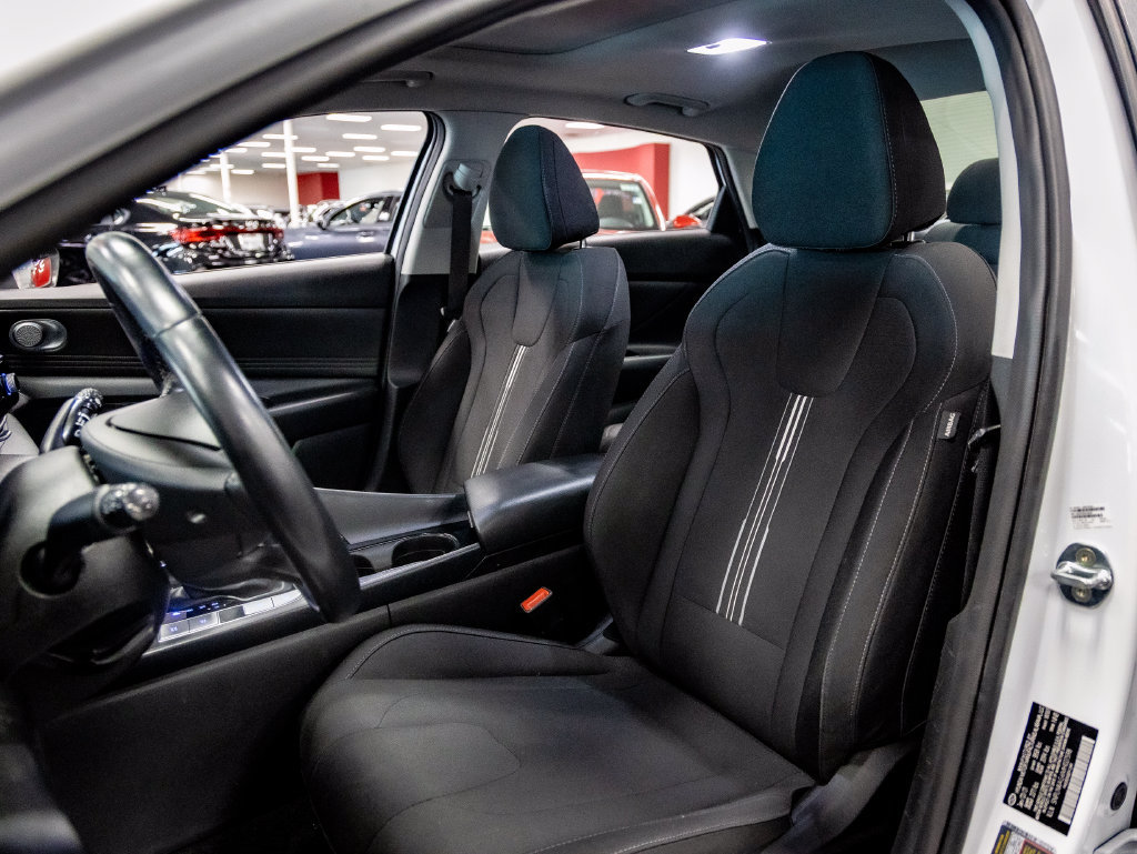 Used 2021 Hyundai Elantra SEL w/ Convenience + Premium Package FWD image 16