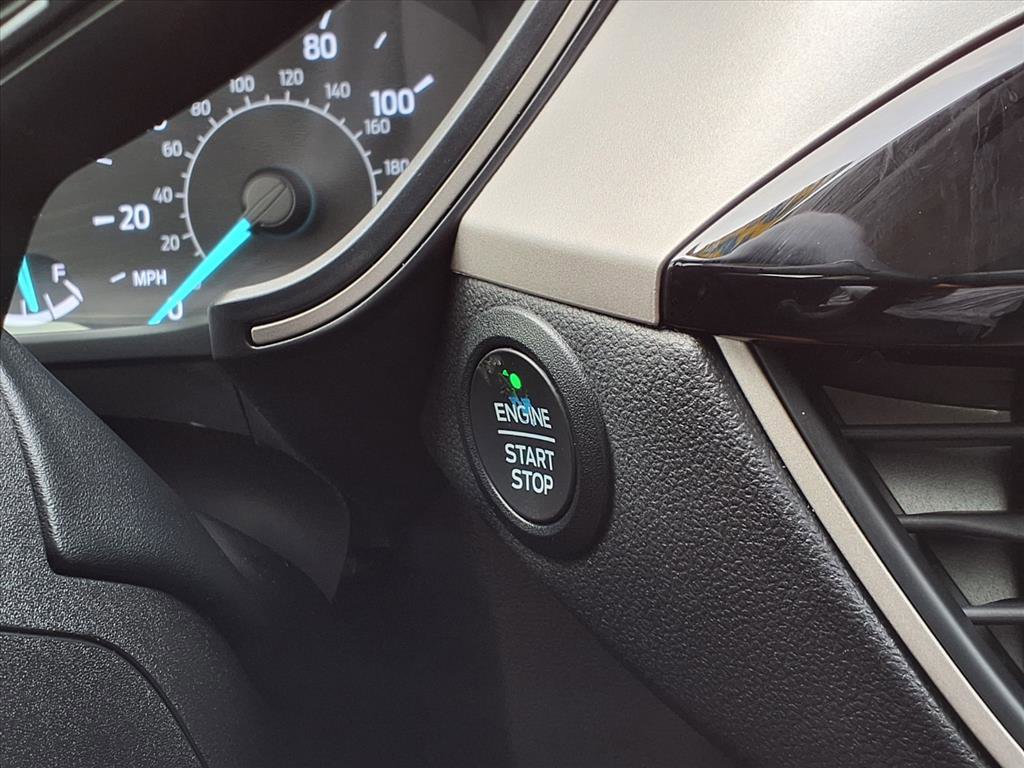 Used 2022 Ford Escape SE image 27