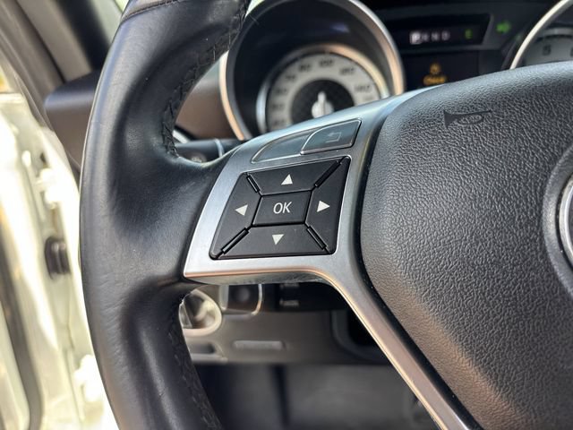 Used 2014 Mercedes-Benz SLK 250 image 27