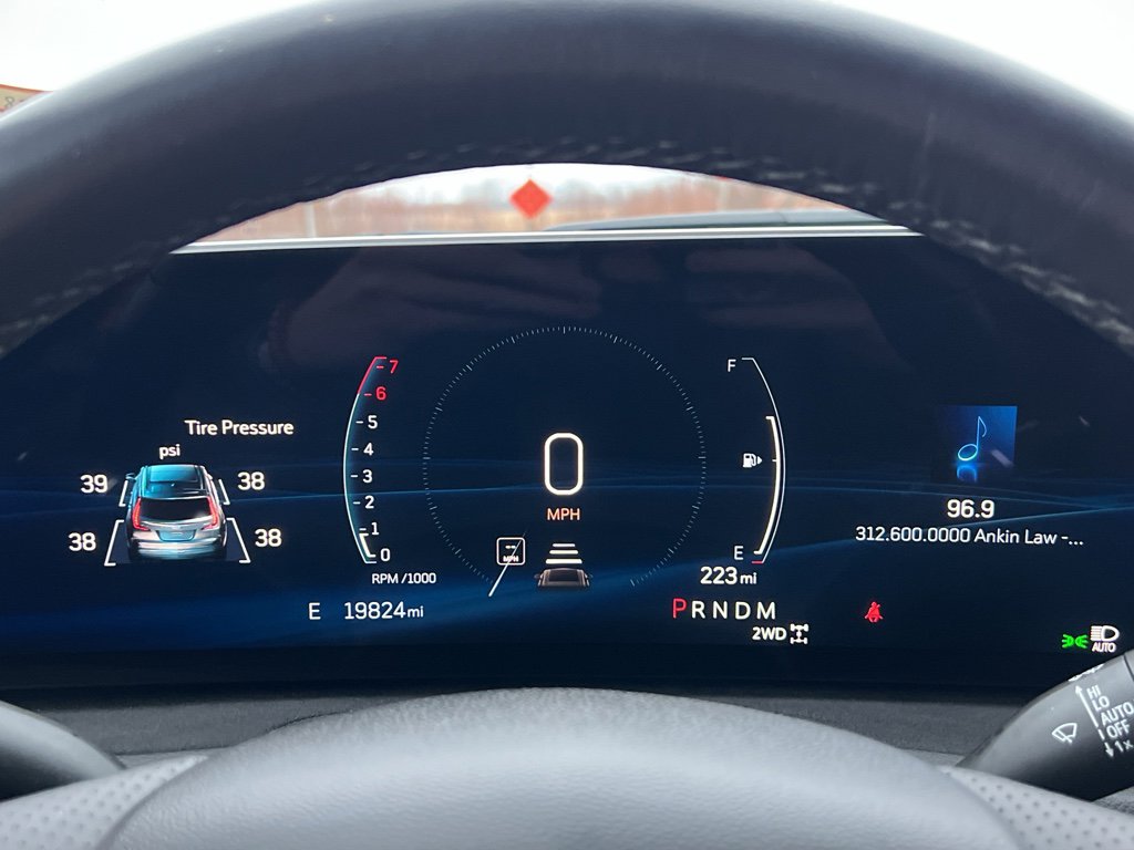 Used 2024 Cadillac XT4 Sport image 32