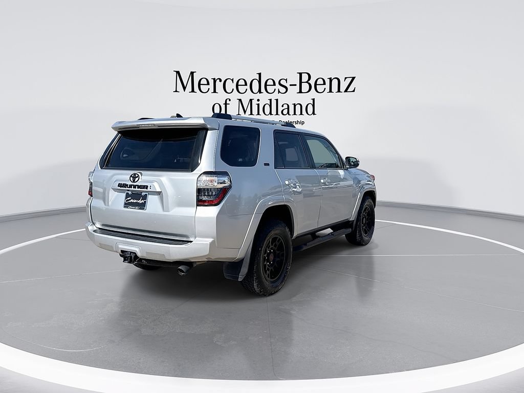 Used 2023 Toyota 4Runner SR5 Premium w/ Moonroof Package RWD image 8
