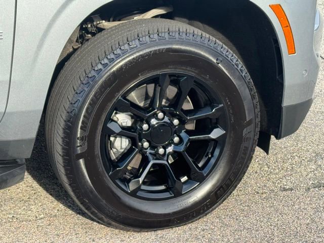 Used 2025 Chevrolet Tahoe LT w/ Comfort Package image 15