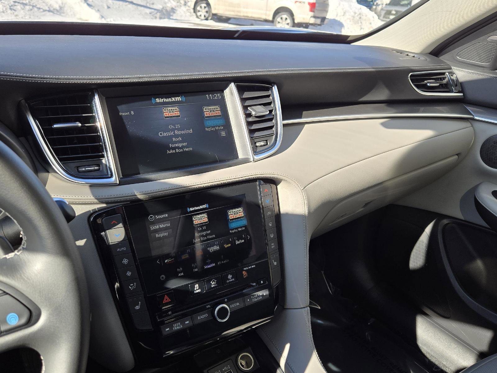 Certified 2025 INFINITI QX50 Luxe image 31