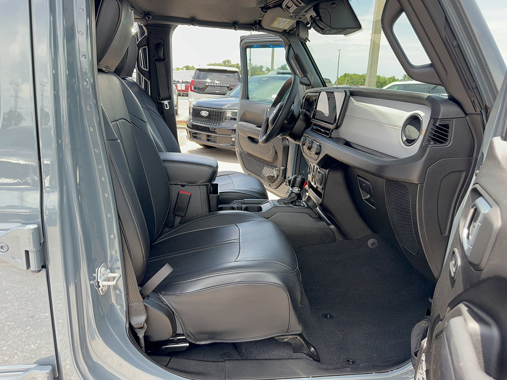Used 2024 Jeep Wrangler Unlimited Sport AWD/4WD image 15