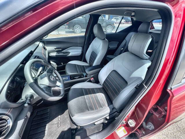 Used 2023 Nissan Kicks SR w/ SR Premium Package FWD image 18