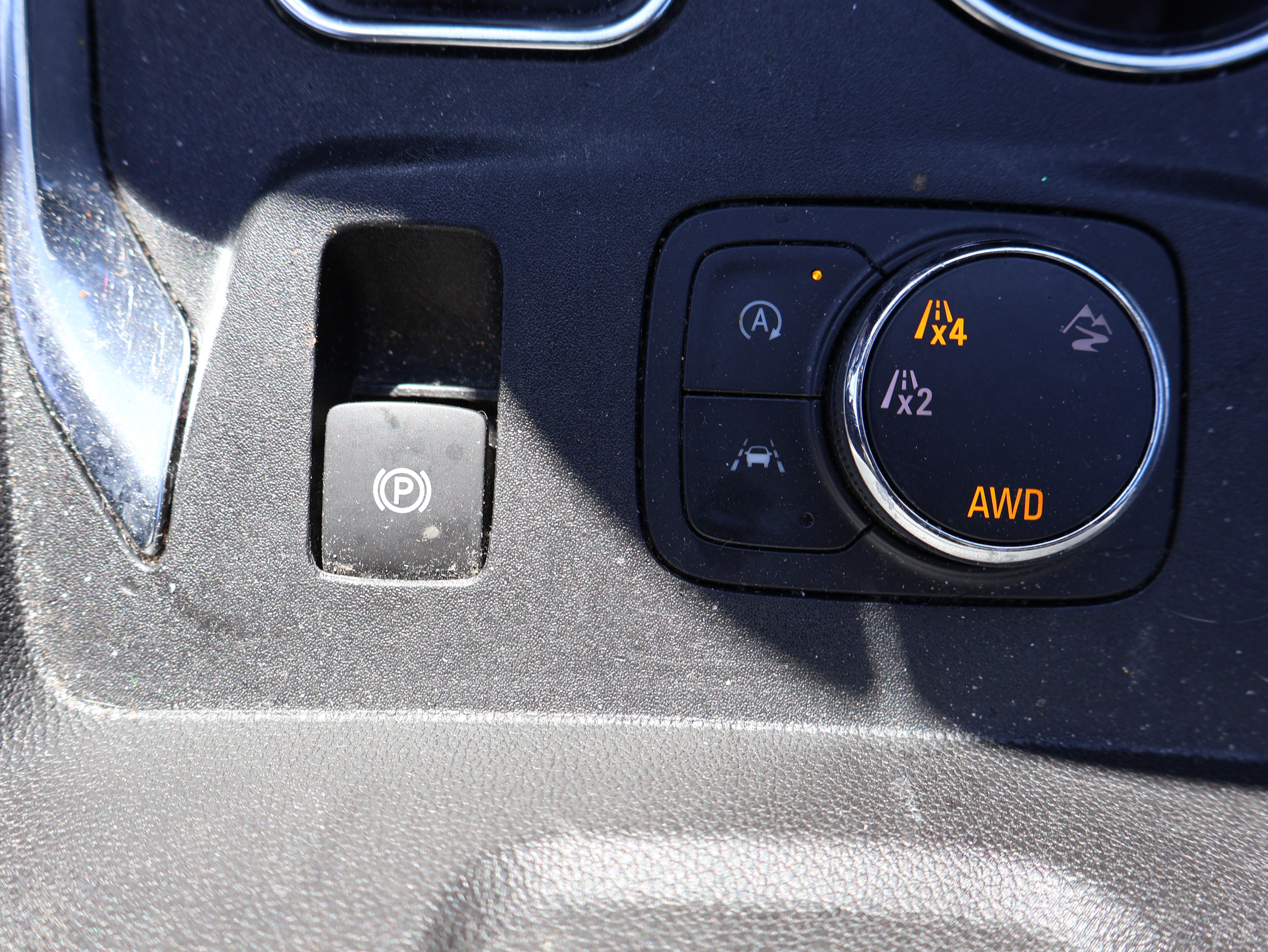 Used 2023 Chevrolet Traverse LT image 31