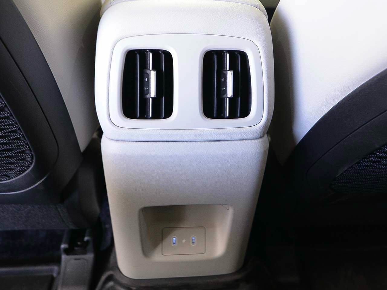 Used 2025 Hyundai Tucson Limited AWD/4WD image 10